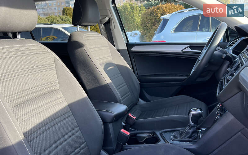 Позашляховик / Кросовер Volkswagen Tiguan 2021 в Львові