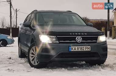 Позашляховик / Кросовер Volkswagen Tiguan 2017 в Києві