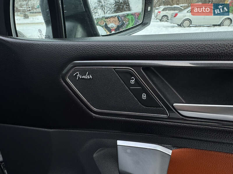 Внедорожник / Кроссовер Volkswagen Tiguan 2018 в Харькове