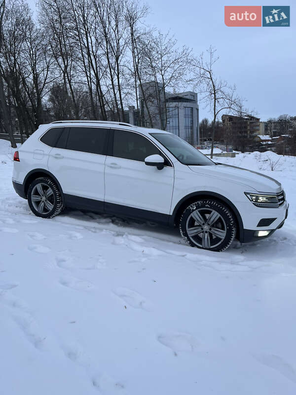 Внедорожник / Кроссовер Volkswagen Tiguan 2019 в Днепре