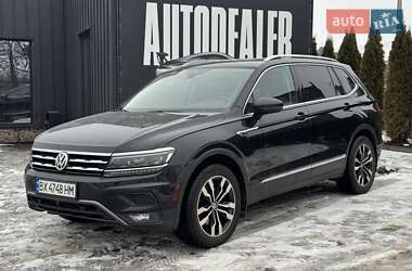 Позашляховик / Кросовер Volkswagen Tiguan 2017 в Кам'янець-Подільському