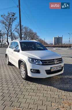 Внедорожник / Кроссовер Volkswagen Tiguan 2012 в Киеве