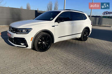 Внедорожник / Кроссовер Volkswagen Tiguan 2021 в Киеве