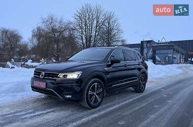 Внедорожник / Кроссовер Volkswagen Tiguan 2018 в Луцке