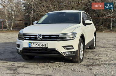 Позашляховик / Кросовер Volkswagen Tiguan 2017 в Дніпрі