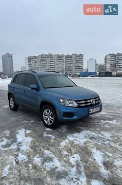 Внедорожник / Кроссовер Volkswagen Tiguan 2017 в Киеве
