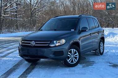Позашляховик / Кросовер Volkswagen Tiguan 2016 в Львові