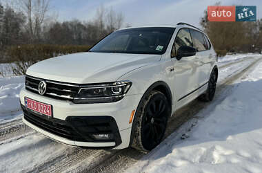Позашляховик / Кросовер Volkswagen Tiguan 2021 в Києві