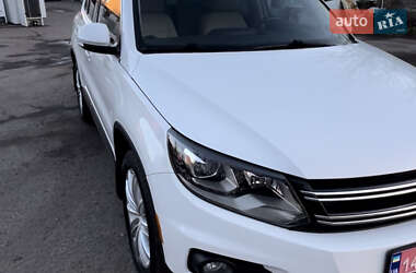 Внедорожник / Кроссовер Volkswagen Tiguan 2016 в Луцке