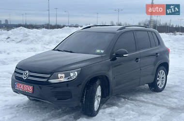 Внедорожник / Кроссовер Volkswagen Tiguan 2017 в Львове