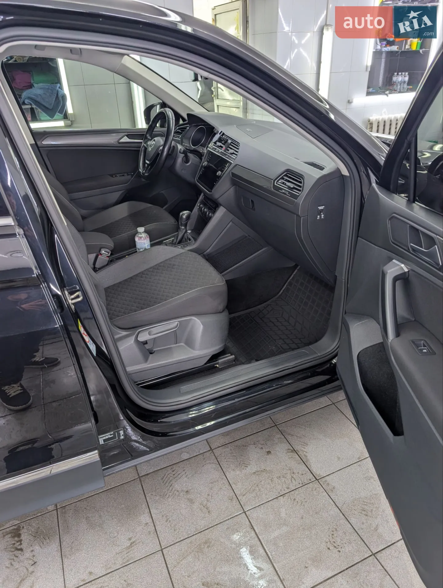 2018 Volkswagen Tiguan - мініатюра 21