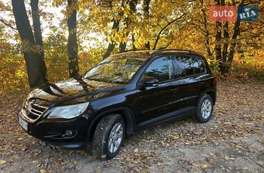 Внедорожник / Кроссовер Volkswagen Tiguan 2009 в Калуше
