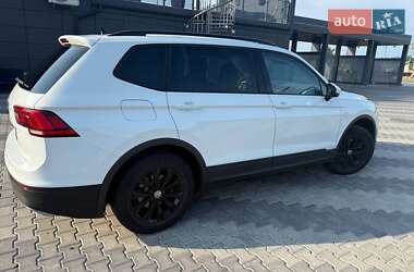 Внедорожник / Кроссовер Volkswagen Tiguan 2020 в Киеве