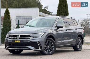 Внедорожник / Кроссовер Volkswagen Tiguan 2022 в Киеве