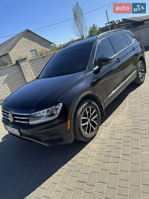 Внедорожник / Кроссовер Volkswagen Tiguan 2020 в Ивано-Франковске фото 3 Внедорожник / Кроссовер Volkswagen Tiguan 2020 в Ивано-Франковске