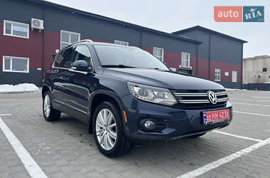 Внедорожник / Кроссовер Volkswagen Tiguan 2016 в Дубно