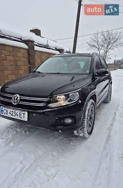 Внедорожник / Кроссовер Volkswagen Tiguan 2016 в Чернигове