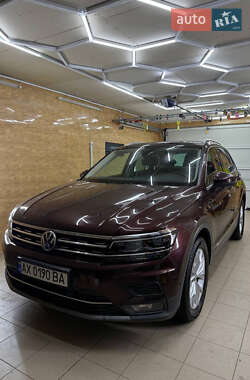 Внедорожник / Кроссовер Volkswagen Tiguan 2019 в Харькове