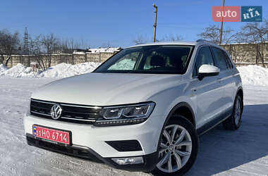 Позашляховик / Кросовер Volkswagen Tiguan 2017 в Рівному