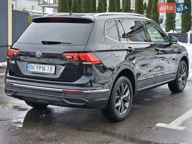 Внедорожник / Кроссовер Volkswagen Tiguan 2023 в Ровно