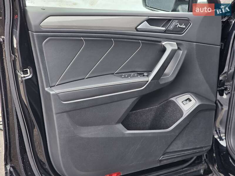 Внедорожник / Кроссовер Volkswagen Tiguan 2023 в Ровно