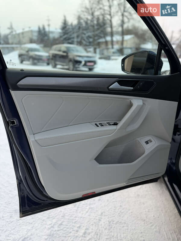 Внедорожник / Кроссовер Volkswagen Tiguan 2023 в Луцке