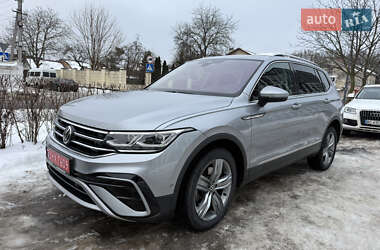 Позашляховик / Кросовер Volkswagen Tiguan 2022 в Львові