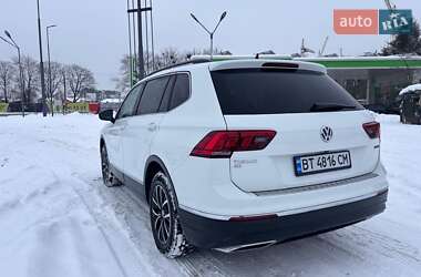 Внедорожник / Кроссовер Volkswagen Tiguan 2020 в Ивано-Франковске