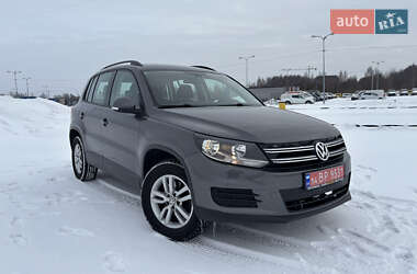 Внедорожник / Кроссовер Volkswagen Tiguan 2016 в Львове