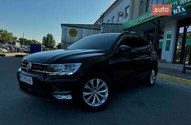 Внедорожник / Кроссовер Volkswagen Tiguan 2018 в Львове