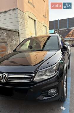 Позашляховик / Кросовер Volkswagen Tiguan 2014 в Харкові