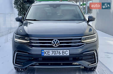 Внедорожник / Кроссовер Volkswagen Tiguan 2024 в Каменском