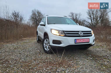 Внедорожник / Кроссовер Volkswagen Tiguan 2015 в Кременчуге