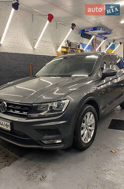 Внедорожник / Кроссовер Volkswagen Tiguan 2017 в Днепре
