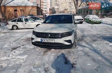 Позашляховик / Кросовер Volkswagen Tiguan 2024 в Києві