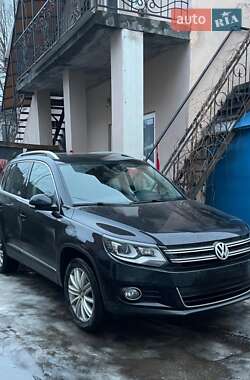 Внедорожник / Кроссовер Volkswagen Tiguan 2014 в Черновцах