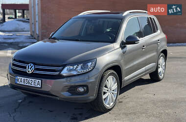 Позашляховик / Кросовер Volkswagen Tiguan 2015 в Києві