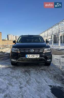 Внедорожник / Кроссовер Volkswagen Tiguan 2020 в Киеве