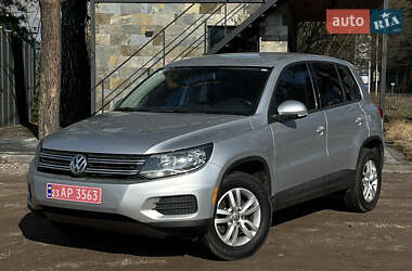 Внедорожник / Кроссовер Volkswagen Tiguan 2014 в Смыге
