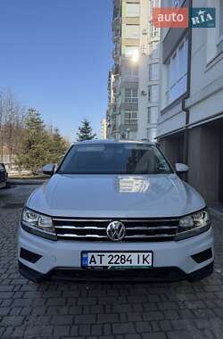Позашляховик / Кросовер Volkswagen Tiguan 2018 в Івано-Франківську