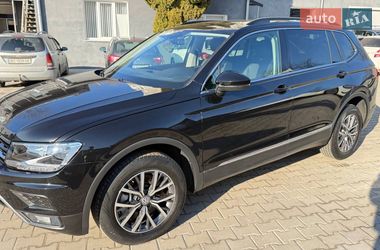 Внедорожник / Кроссовер Volkswagen Tiguan 2017 в Львове