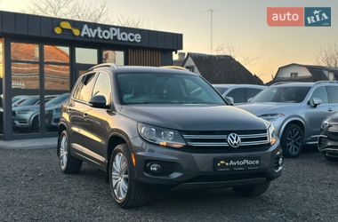 Внедорожник / Кроссовер Volkswagen Tiguan 2015 в Луцке