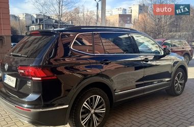 Позашляховик / Кросовер Volkswagen Tiguan 2018 в Чугуєві