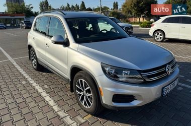 Внедорожник / Кроссовер Volkswagen Tiguan 2015 в Одессе