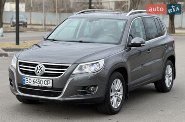 Внедорожник / Кроссовер Volkswagen Tiguan 2011 в Днепре