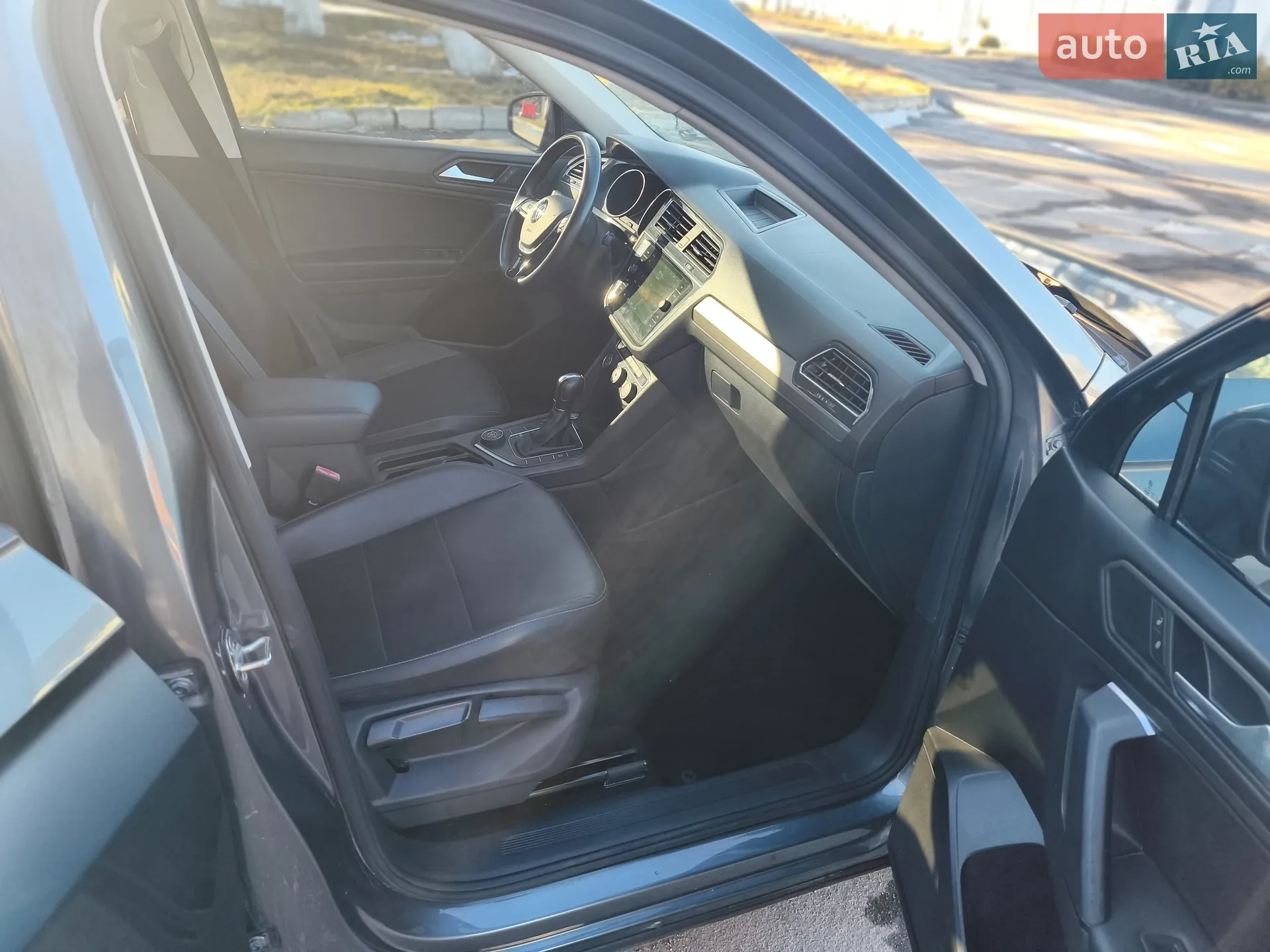 2019 Volkswagen Tiguan - мініатюра 32