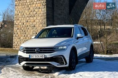 Внедорожник / Кроссовер Volkswagen Tiguan 2022 в Тернополе