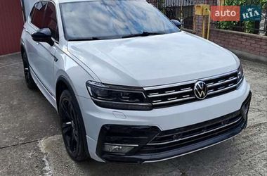 Внедорожник / Кроссовер Volkswagen Tiguan 2019 в Львове