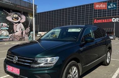 Внедорожник / Кроссовер Volkswagen Tiguan 2018 в Луцке