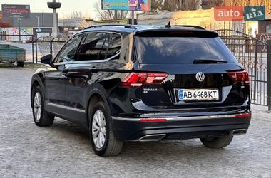 Позашляховик / Кросовер Volkswagen Tiguan 2017 в Харкові